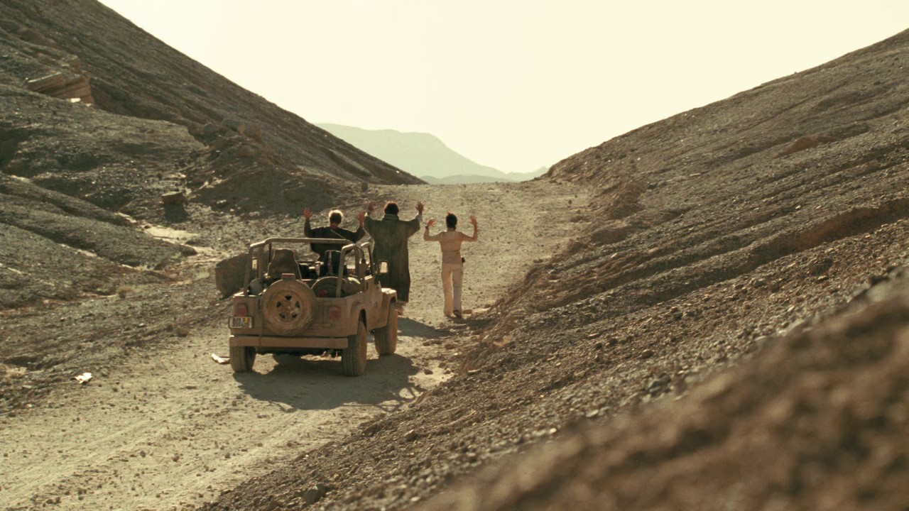 Sahara (2005) BluRay Hindi + English 720p x264 AVC HE-AACv2 2.0 [msa, ind, eng].mkv.0002